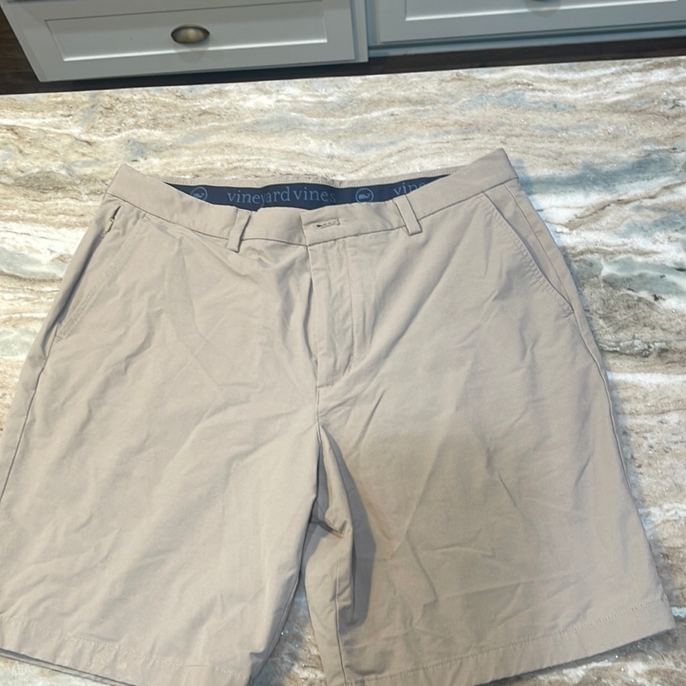 Men’s vineyard vines on the go short size 34